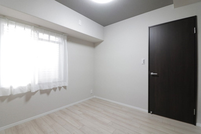 【洋室】 | ルネヒューマンズガーデン鶴見 | 洋室（約4.2帖）