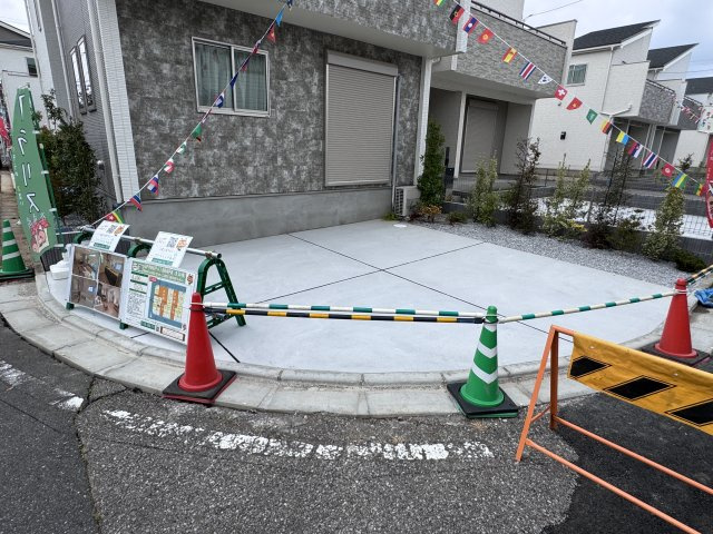 松戸市新松戸６丁目新築戸建【新松戸南小学校：4分】の駐車場|2-G号棟駐車スペース・並列2台駐車可