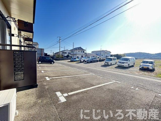 グローバルハイツAの駐車場