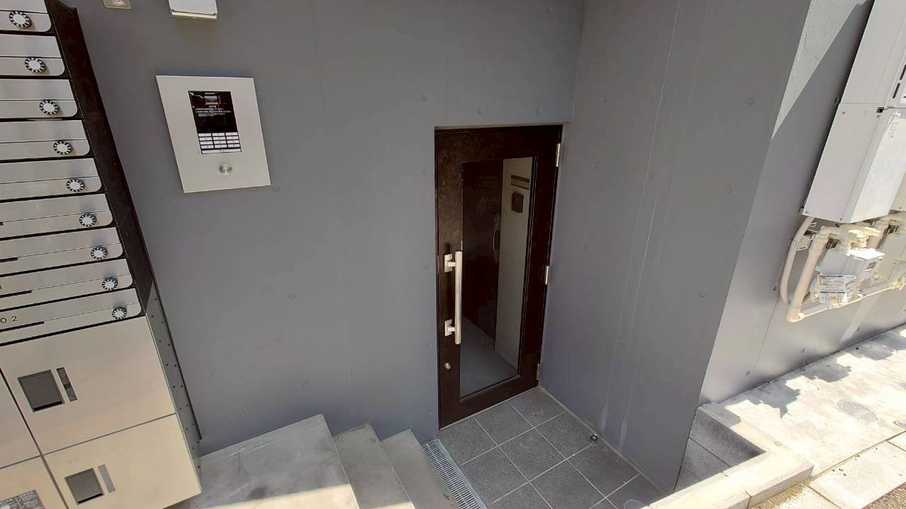 【エントランス】