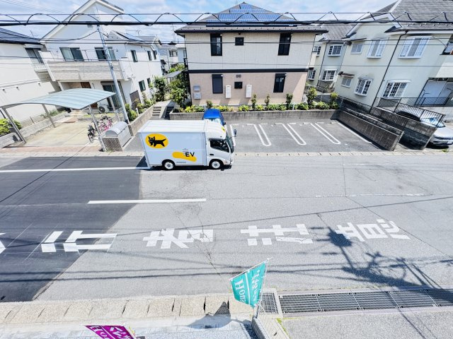 松戸市栄町８丁目新築戸建【旭町小学校:9分】の前面道路含む現地写真|バルコニーより道路側眺望