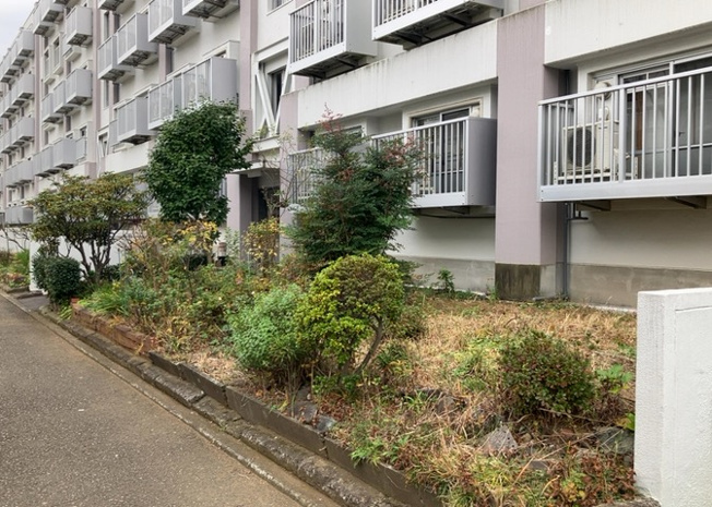 【ロビー】 | 木曽住宅ト | ロビーというと、エントランスと何がちがうの？と思いますよね。実はロビーとエントランスには明確な決まりはありません。物件によっては、エントランスを入って広がるある程度の広さのある空間がロビーとなります。