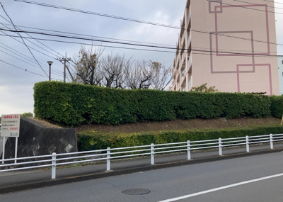 【展望】 | 木曽住宅ト | 景色重視でお家選ぶをするとスーパーが遠い！学校が遠い！など生活をするうえで利便性で困ることもあります。まず一度現地を見学する際に、周辺の施設などがあるかを確認し、暮らし始めた後のことを想像しましょう。