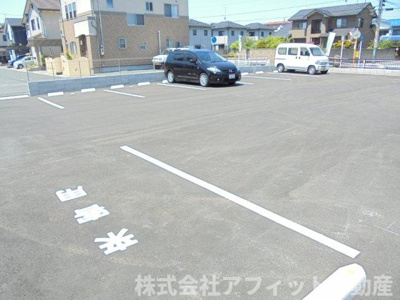 【駐車場】 | エルメゾンローズ