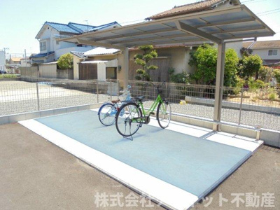 【その他】 | エルメゾンローズ | 屋根付き駐輪場