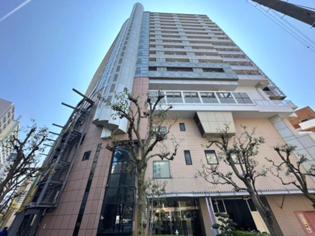 KAVC・コルポラレアルスの外観|広い空と眺望に包まれる高層階
