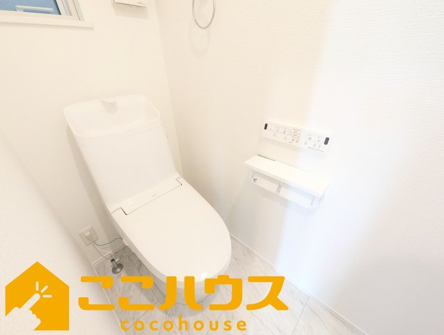 沖縄市登川　新築戸建て　全5棟　3号棟のトイレ|高機能トイレ