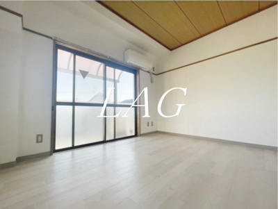 【居間・リビング】 | サンフラワー池上 | 洋室のお部屋です。