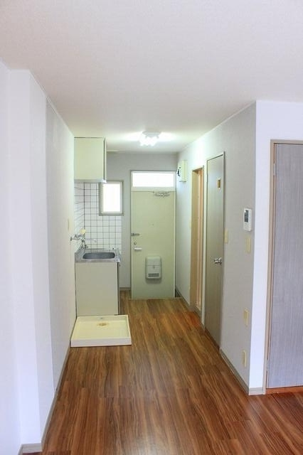 津市末広町の一棟アパートの内装