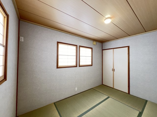 香芝市真美ケ丘７丁目　の和室|２階　きれいな和室です
