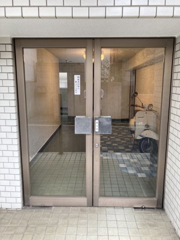 遠州ビル　南東角部屋　駅近　リフォームのエントランス