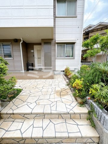 【エントランス】 | メゾン河村
