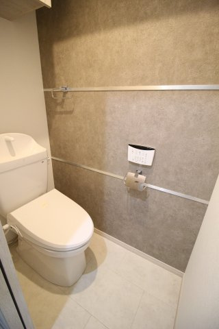 江東区東陽１丁目の賃貸マンションのトイレ
