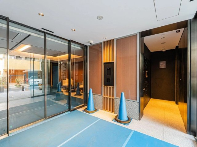 【エントランス】