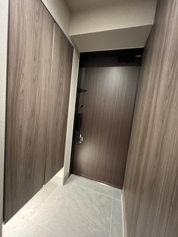 玄関空間も落ち着きがあります