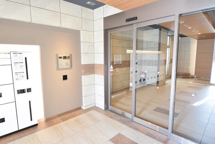 神戸Harborside　萬利Residenceのエントランス