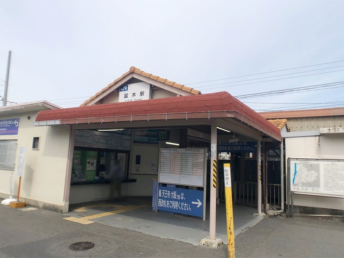 メゾンヴィオラの周辺|落ち着いたエントランスです