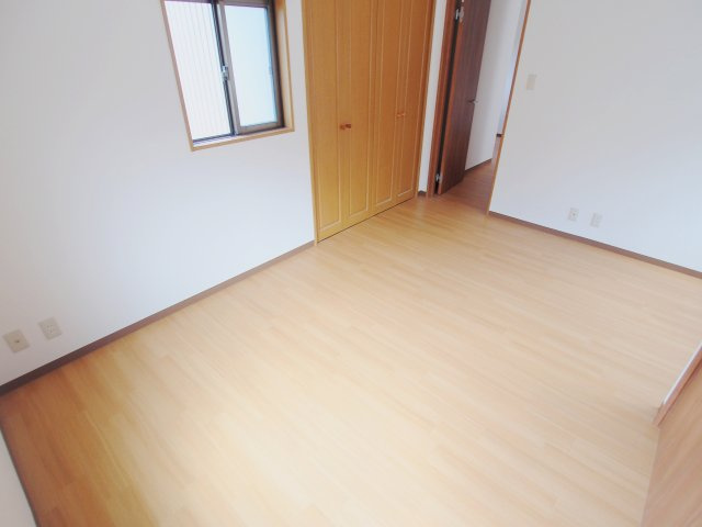 リバーサイド中野東Bの洋室