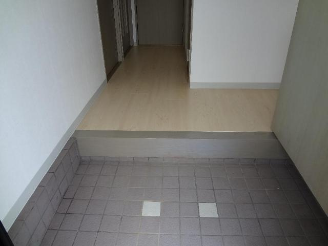 【玄関】国見ケ丘貸家