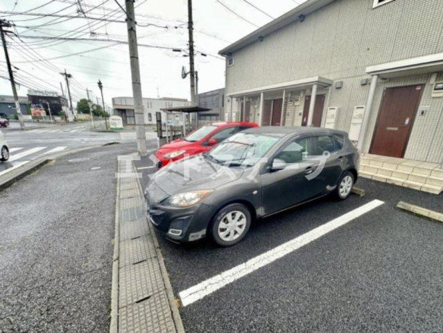 メルヴェーユの駐車場|高崎、前橋のお部屋探しはエンドスケープまで！お客様の理想お聞かせ下さい♪