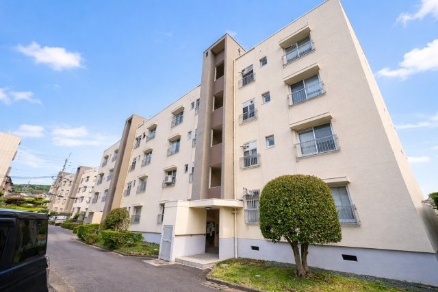 鳥羽街道団地F棟