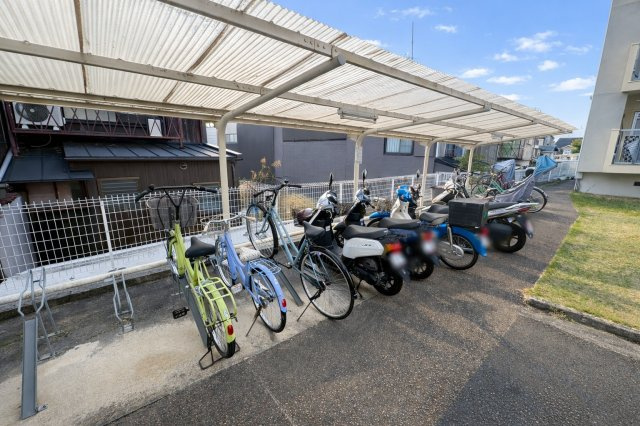 鳥羽街道団地F棟