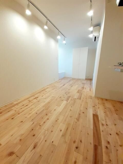 ＬａＬａ　ＴＨＩＲＡの居間・リビング