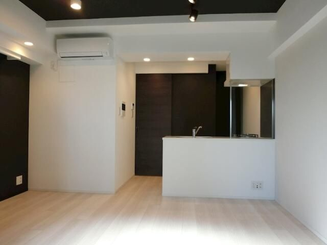 ＺＯＯＭ新宿西落合の居間・リビング