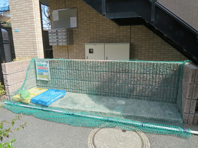 エスポワールのその他共用部分|敷地内にゴミ置き場があります♪