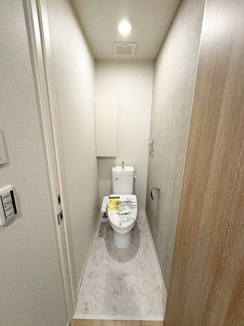 鎌倉市由比ガ浜２丁目のアパートのトイレ|清潔感のあるトイレです