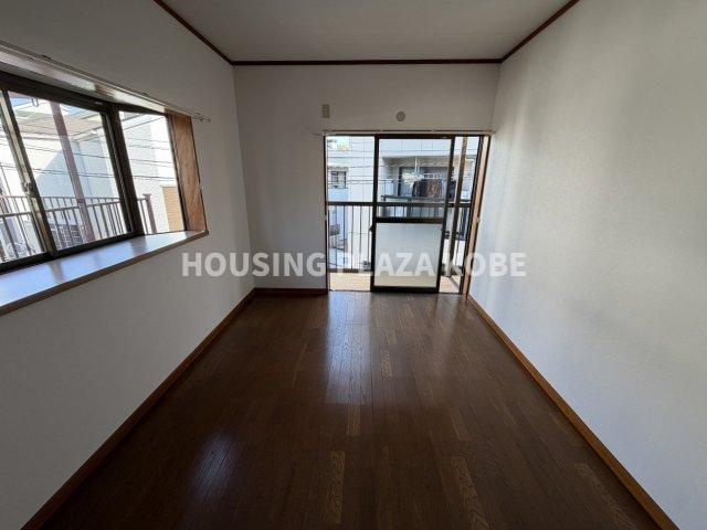 宮川町５丁目貸家の居間・リビング