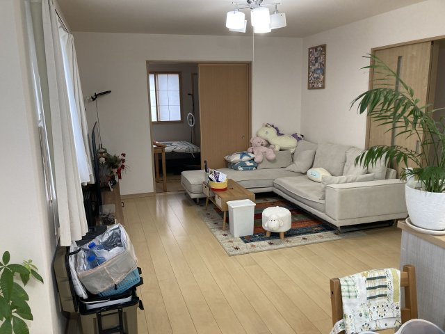 野田市岩名1丁目　中古戸建ての居間・リビング