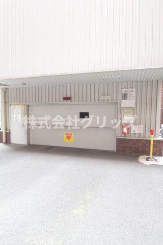 グリフィン横浜・山下公園弐番館の駐車場