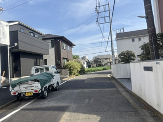 【前面道路含む現地写真】 | 藤沢市善行坂　新築分譲住宅　全2棟 /今回販売1棟 | 前面道路