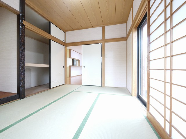 田原本新町貸家の和室|日本らしい落ち着いた雰囲気の和室です