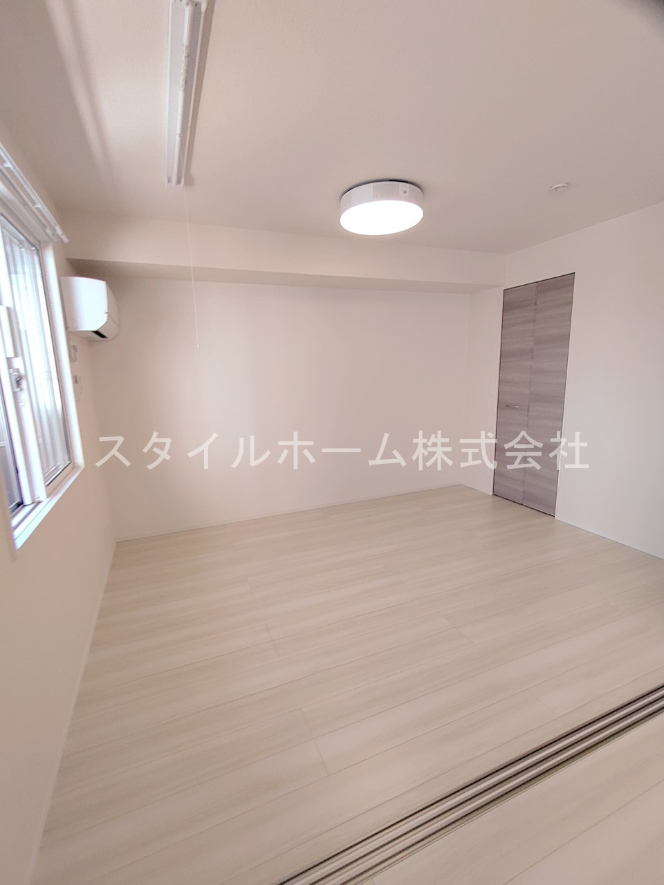 D-Square八町通の居間・リビング