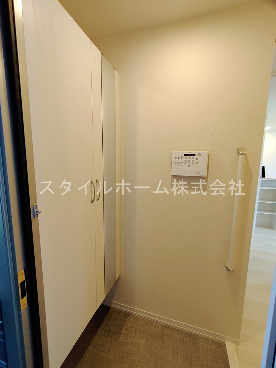 D-Square八町通の玄関