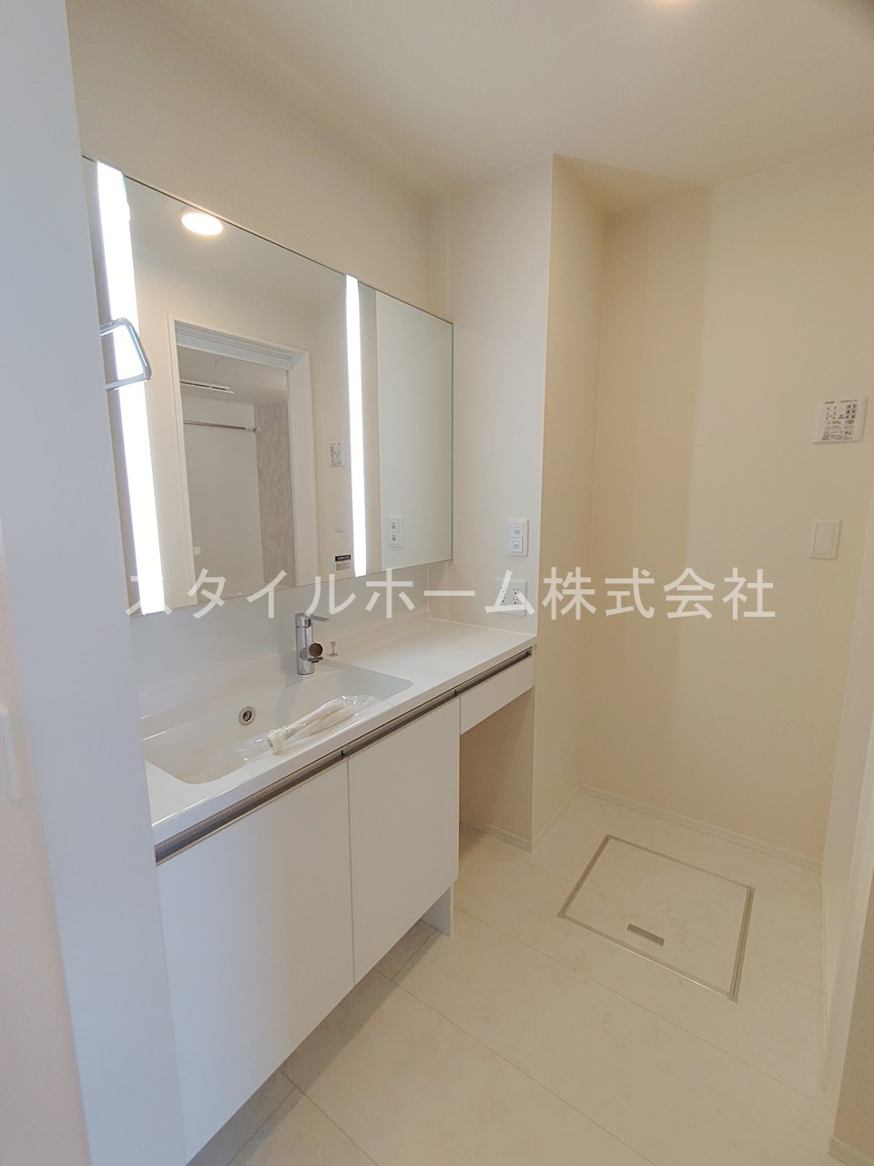 D-Square八町通の洗面所