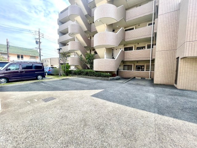 シティオ岩崎台の駐車場|平面駐車場
