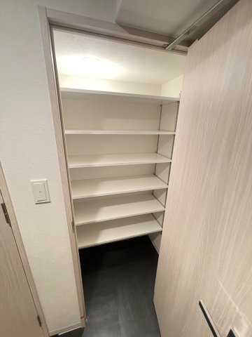 ソルテラス神戸栄町通の収納