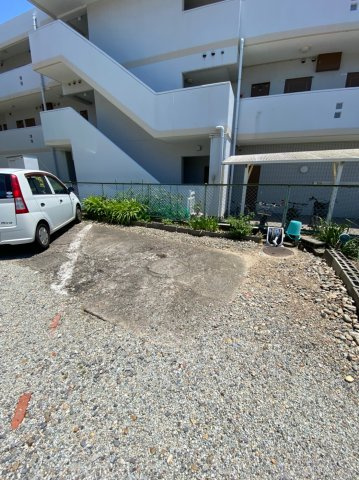 西舞マンションの駐車場