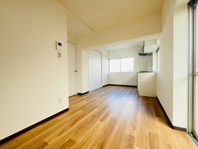 西舞マンションの居間・リビング