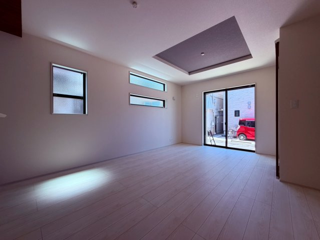 【居間・リビング】 | 練馬区関町南３丁目　新築戸建て | くつろぎと団らんを叶える、温かみのある居心地の良いLDK