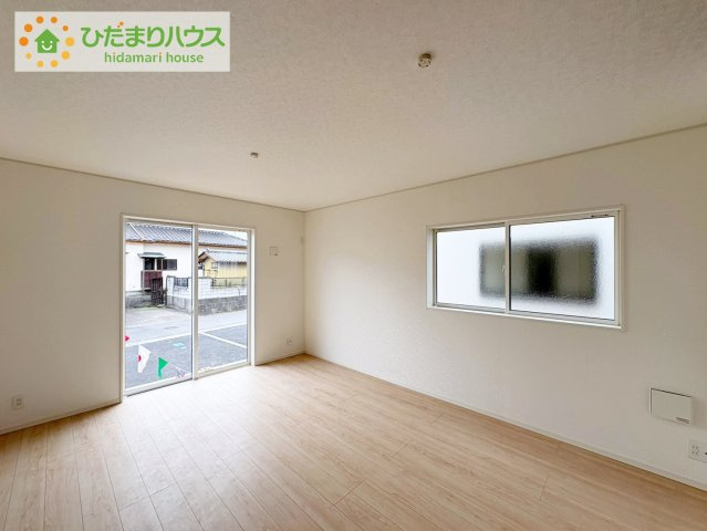日立市川尻町第7　新築戸建　2号棟の居間・リビング|お子様が元気に遊べる広々としたリビングです。
