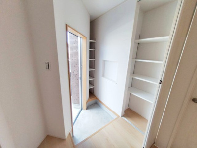 【玄関】 | 戸建岩曽町貸家
