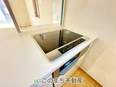 【設備】 | 宇都宮市宝木町二丁目戸建 | IHクッキングヒーターでお掃除楽々です♪
