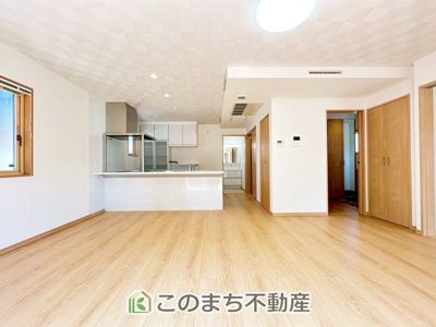 【居間・リビング】 | 宇都宮市宝木町二丁目戸建 | 