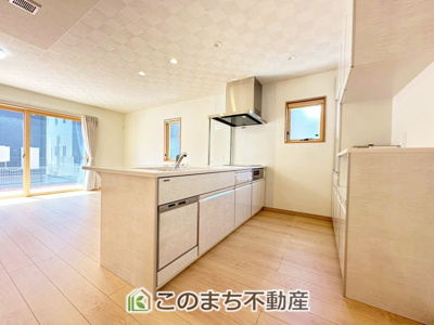 【キッチン】 | 宇都宮市宝木町二丁目戸建 | 人気の対面式キッチン☆料理をしながらご家族とコミュニケーションが取れます♪
