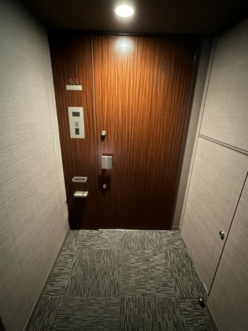 明るい玄関です