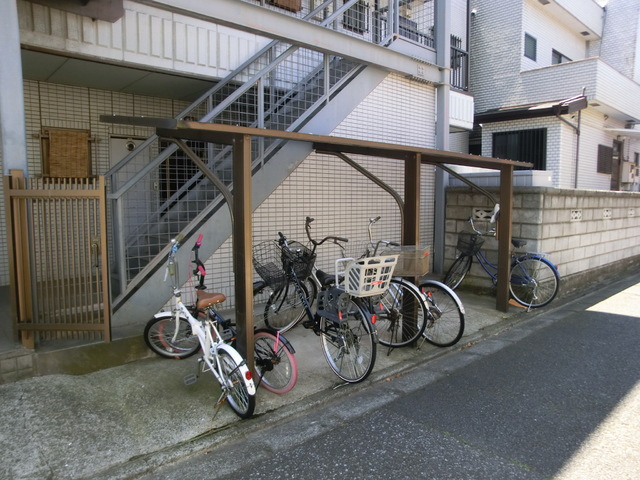 ＤＡＹハイムラックランドのその他共用部分|敷地内専用屋根付き駐輪場あります。
